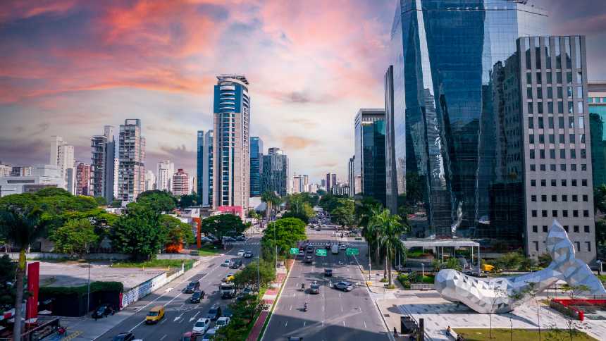 Bancos de investimento veem 2026 como ponto de virada após quatro anos de receitas em queda