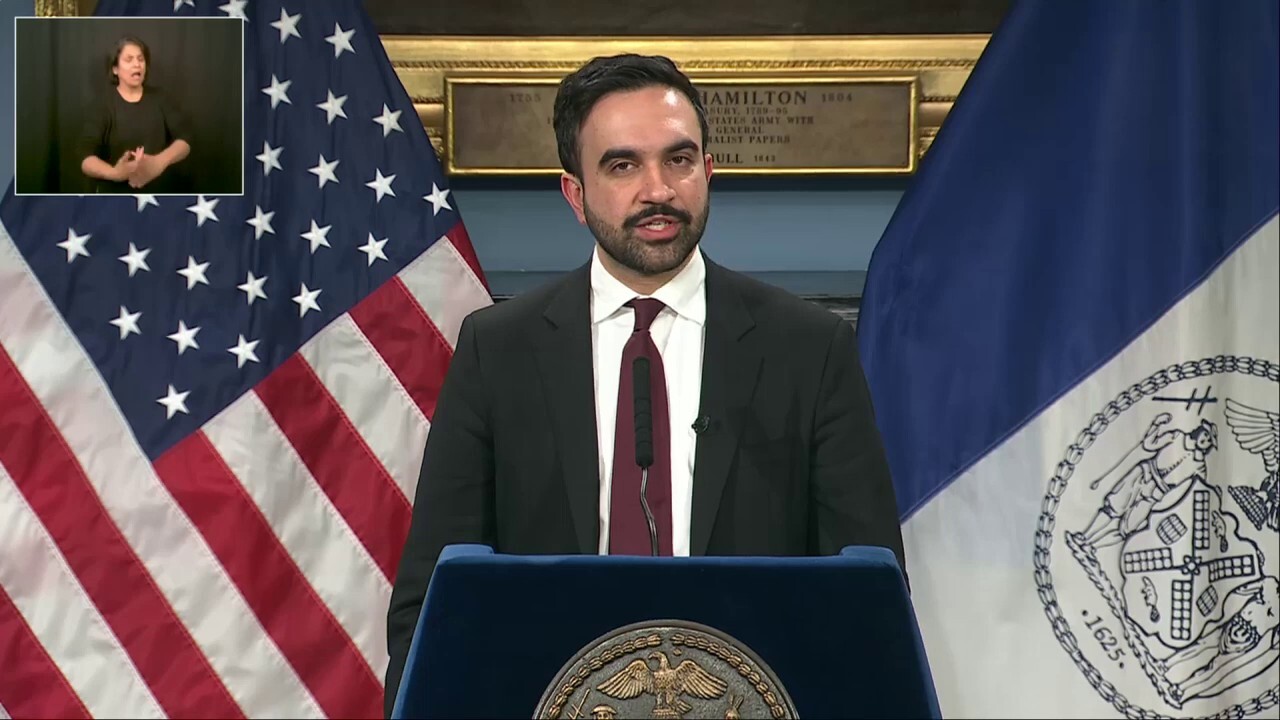 Moradores de Nova York acusam prefeito Mamdani de trair promessa de moradia popular ao cogitar aumento do imposto predial