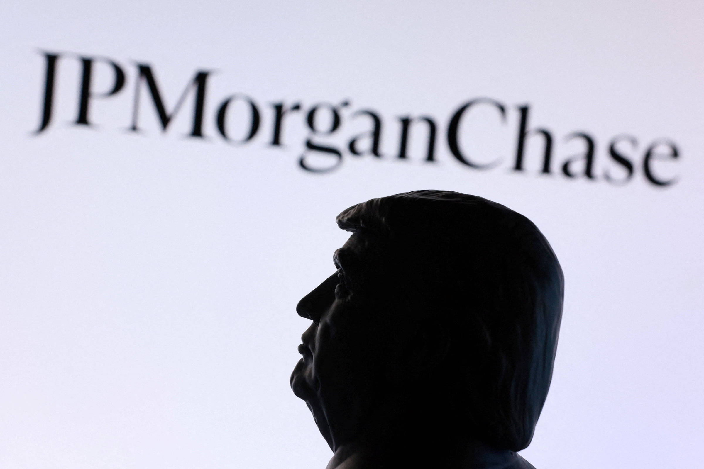JPMorgan fechou contas de Donald Trump e de suas empresas após invasão ao Capitólio