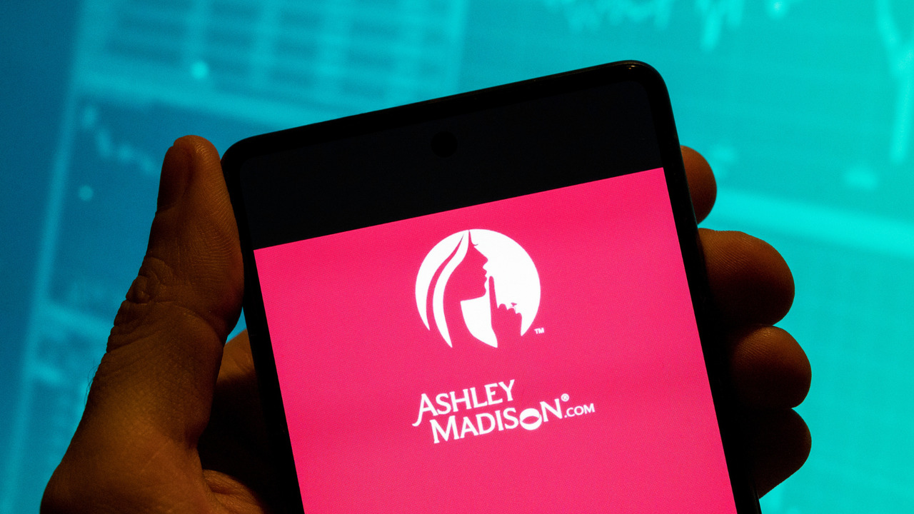 Ashley Madison abandona foco em infidelidade e adota “encontros discretos” em nova estratégia