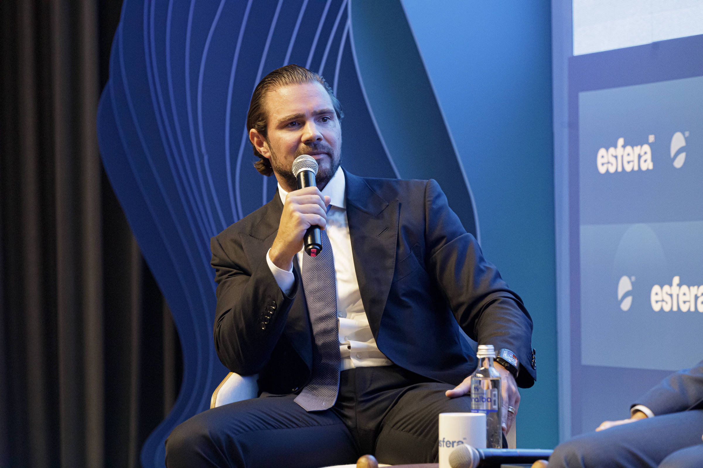 Empresa da rede do Banco Master assume 60% de campo de petróleo em Itaparica