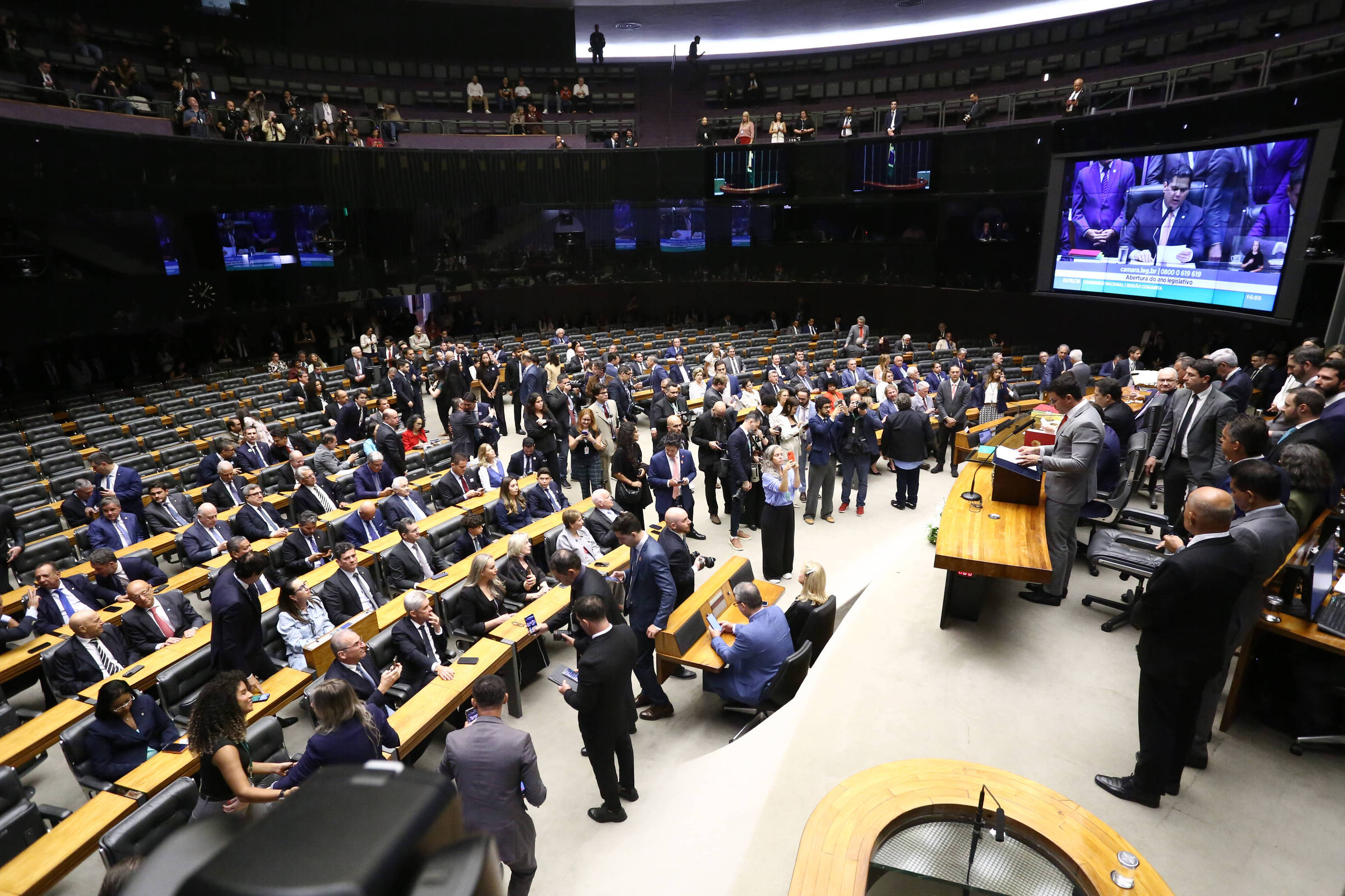 Câmara aprova regime que zera tributos para equipamentos de data centers