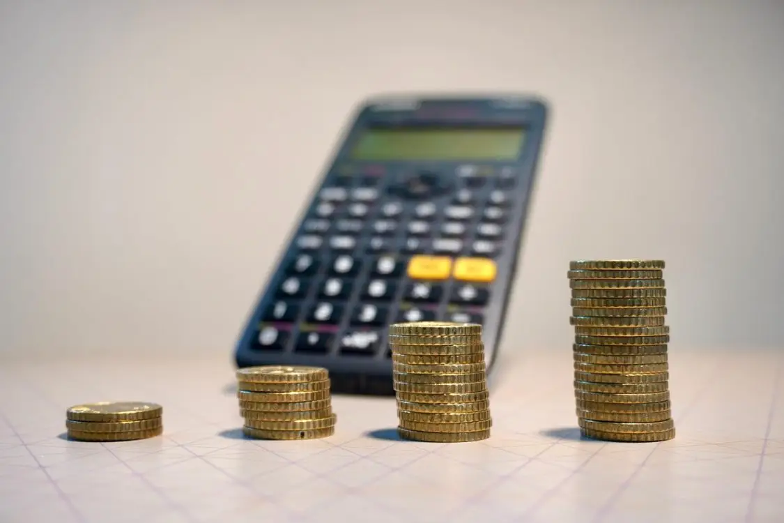 Fundo imobiliário XPLG11 anuncia R$ 0,82 por cota e yield de cerca de 0,80%