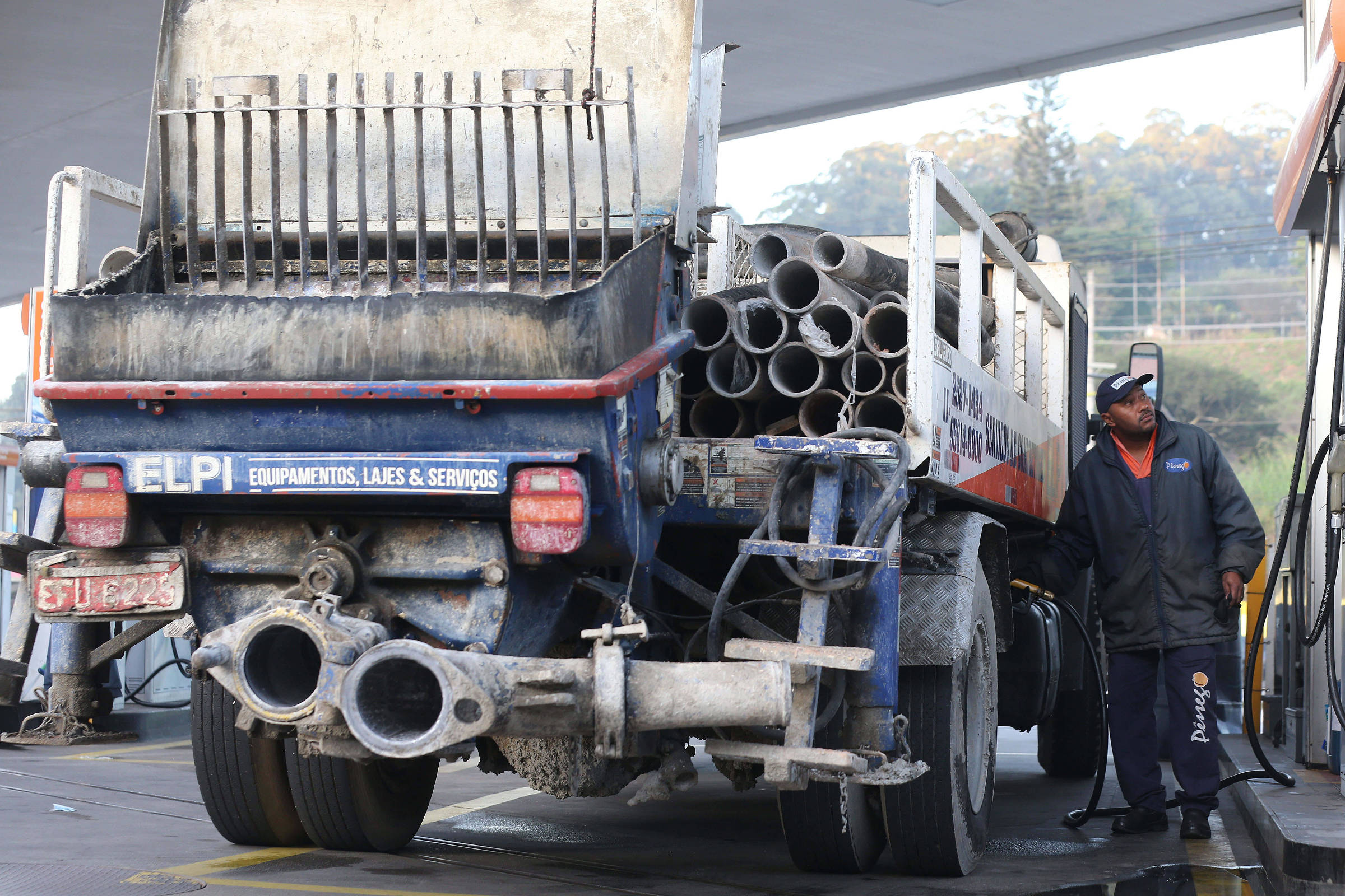 Corte de PIS/Cofins no diesel enfrenta barreiras na cadeia e não se reflete de imediato nas bombas