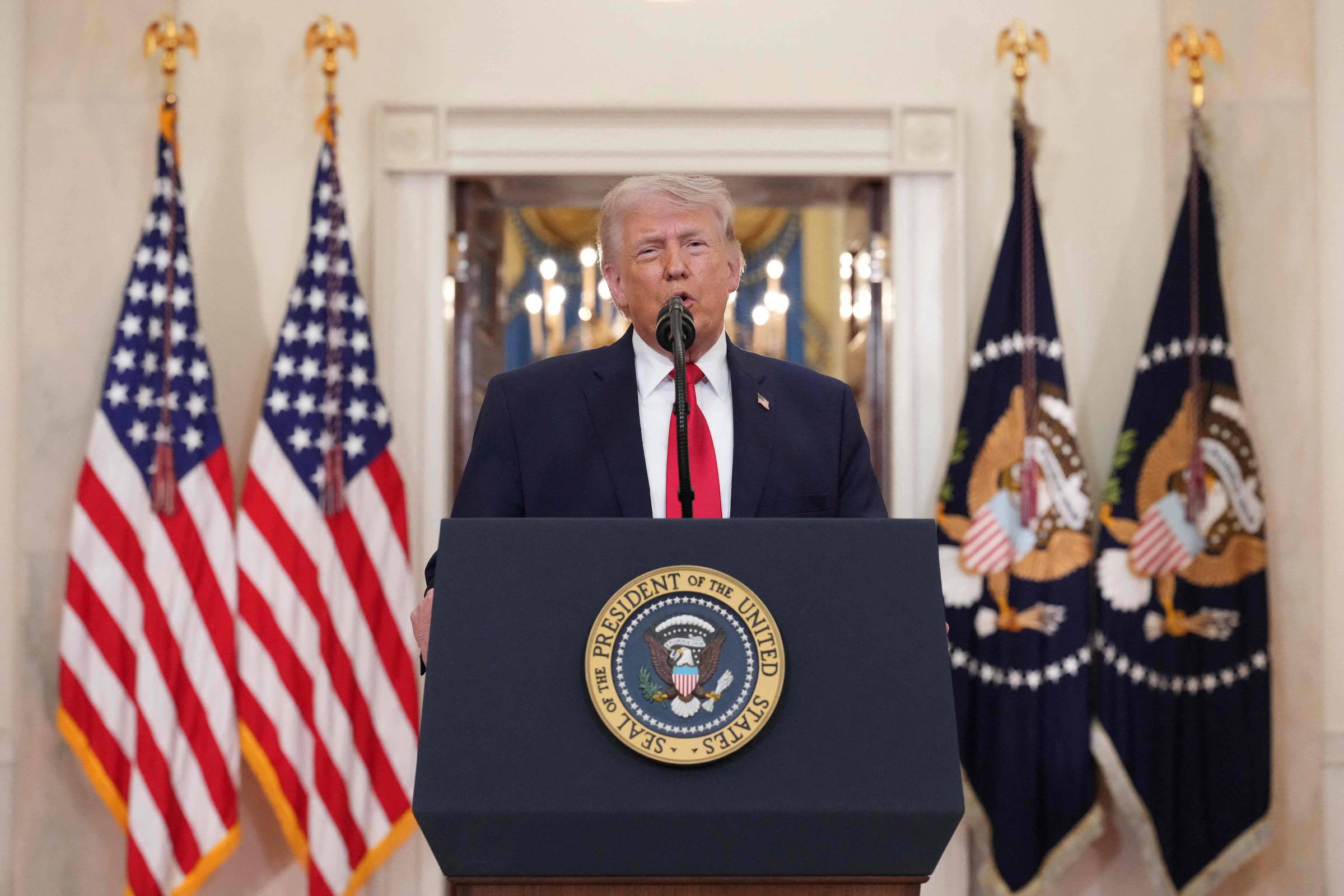 Discurso de Trump sobre Irã eleva petróleo em quase 7% e derruba Bolsas globais 4 Discurso de Trump sobre Irã eleva petróleo em quase 7% e derruba Bolsas globais