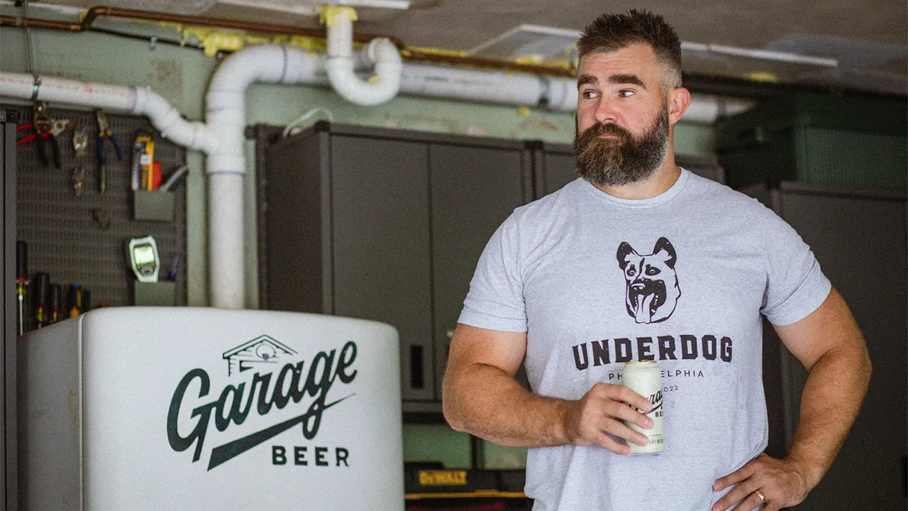 Malbon Golf anuncia parceria com a Garage Beer dos irmãos Kelce antes do Masters 4 Malbon Golf anuncia parceria com a Garage Beer dos irmãos Kelce antes do Masters
