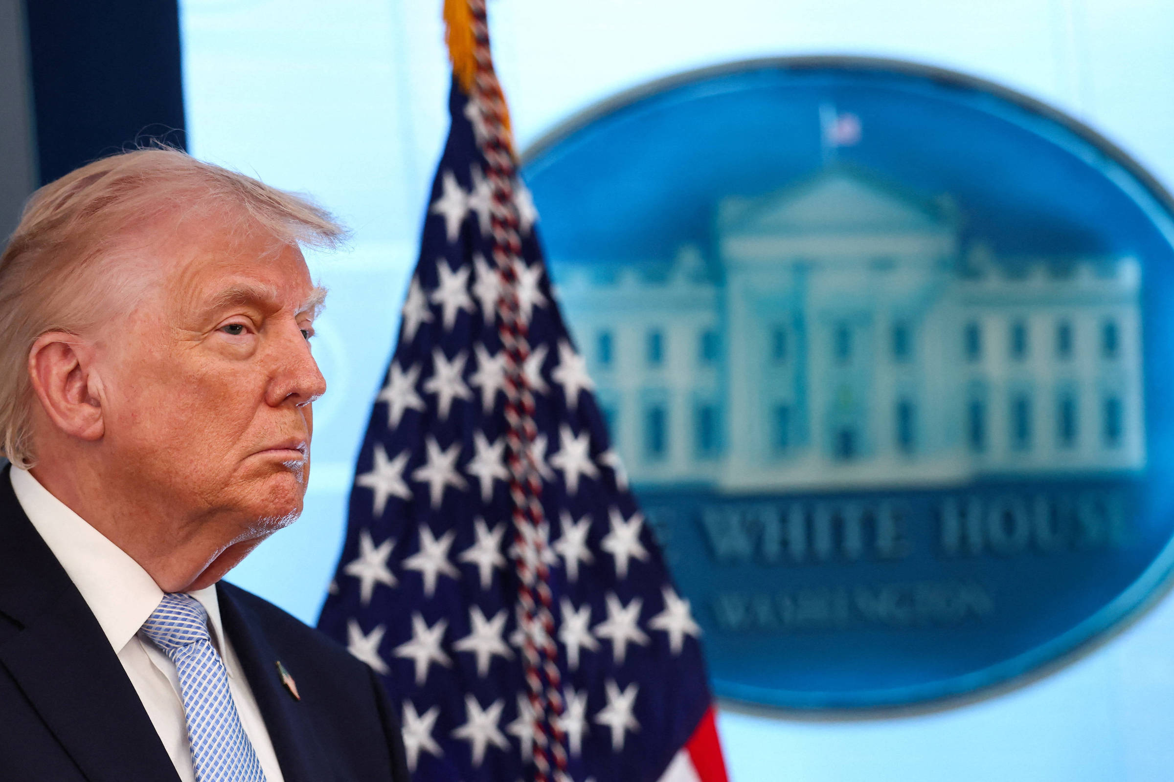 Preço do petróleo supera US$ 110 enquanto expira prazo de Trump para acordo sobre guerra no Irã