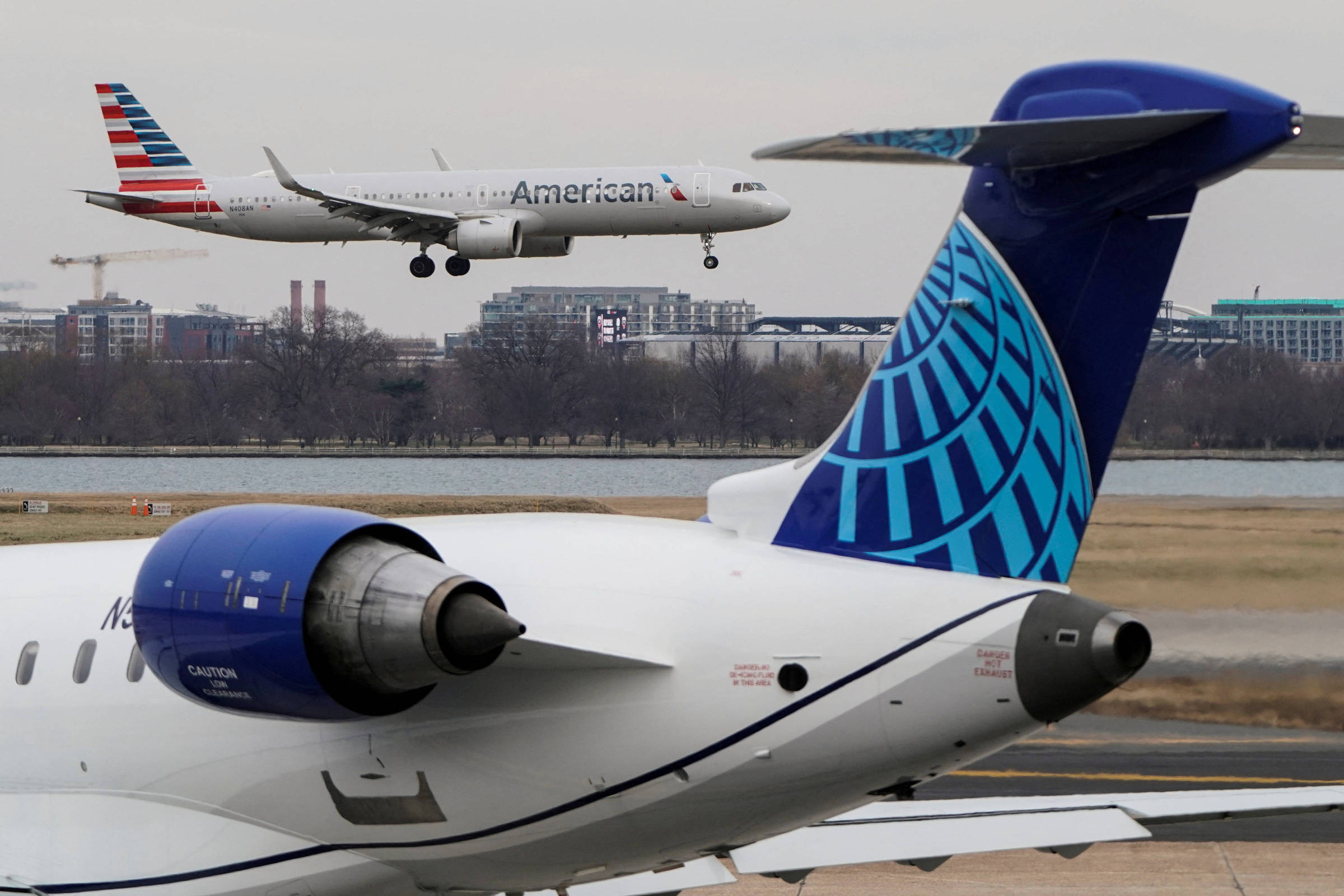 CEO da United sondou Trump sobre possível fusão com a American Airlines