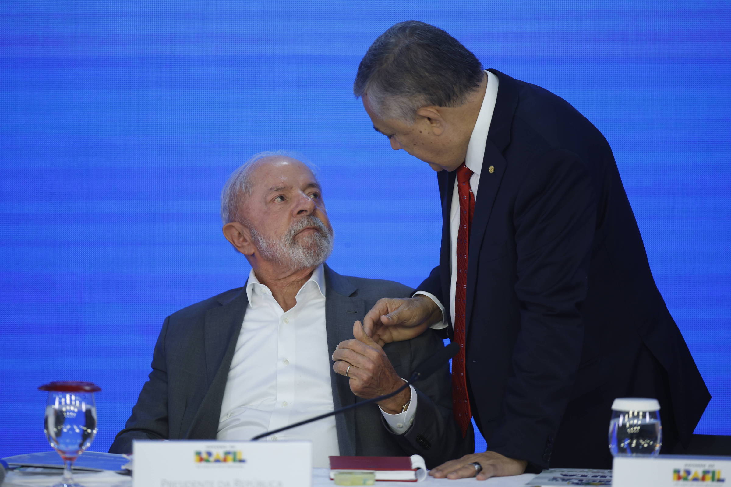 Ministro de Relações Institucionais rejeita socorro federal ao Banco de Brasília