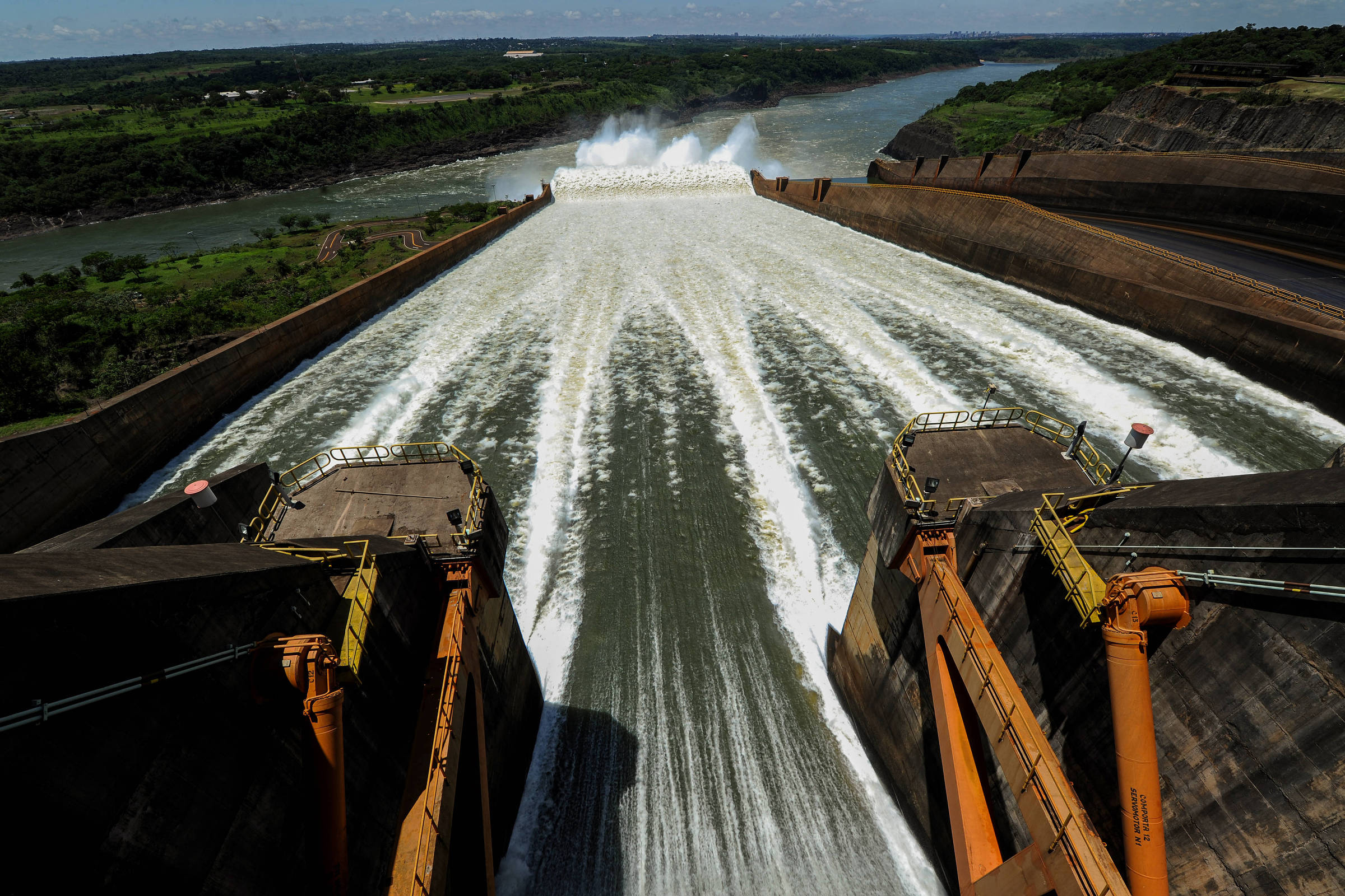 Paraguai amplia vantagem tecnológica com energia de Itaipu e atrai data center de US$ 50 bilhões 4 Paraguai amplia vantagem tecnológica com energia de Itaipu e atrai data center de US$ 50 bilhões