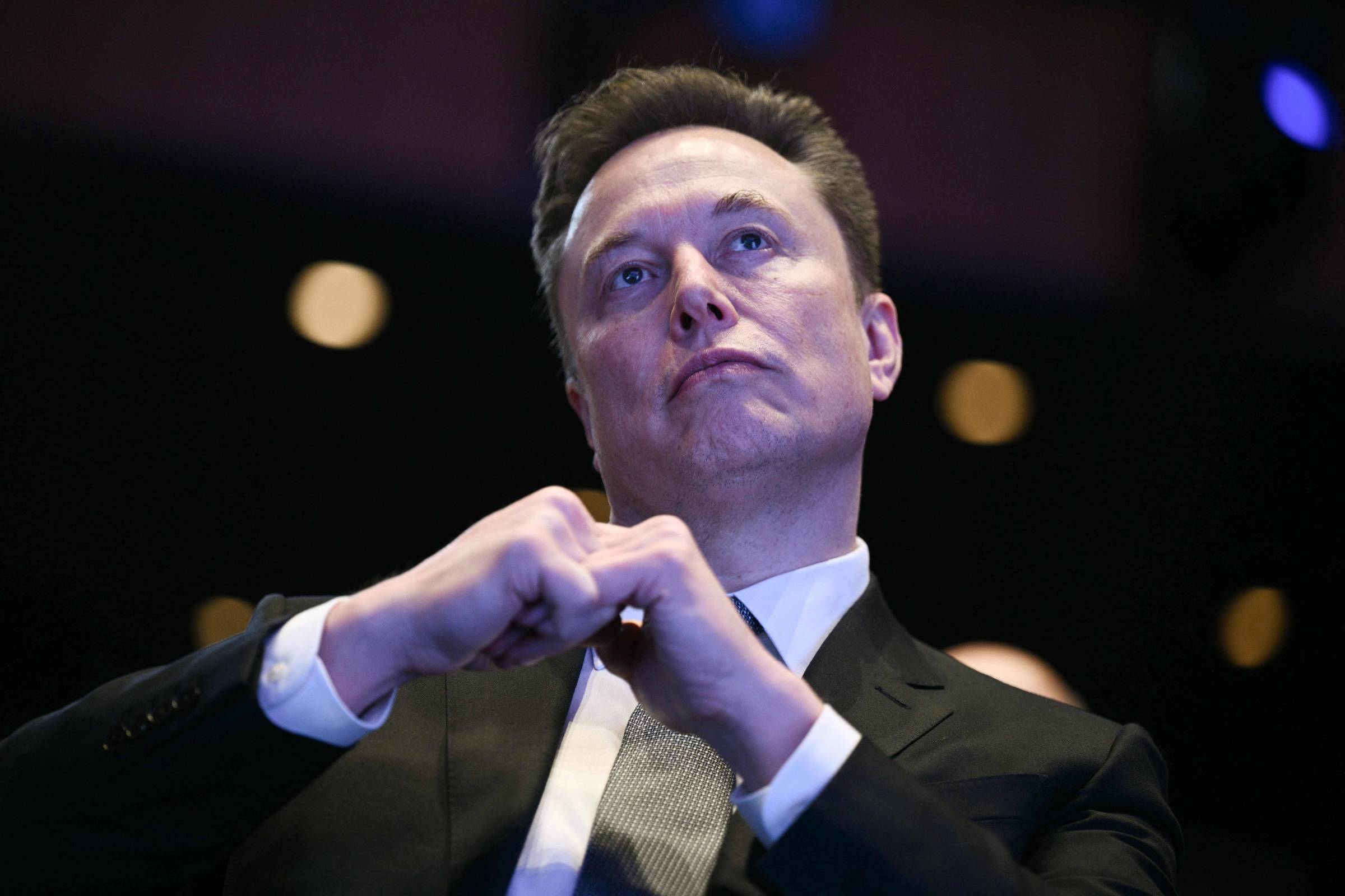SpaceX protocola IPO recorde e pode tornar Elon Musk o primeiro trilionário