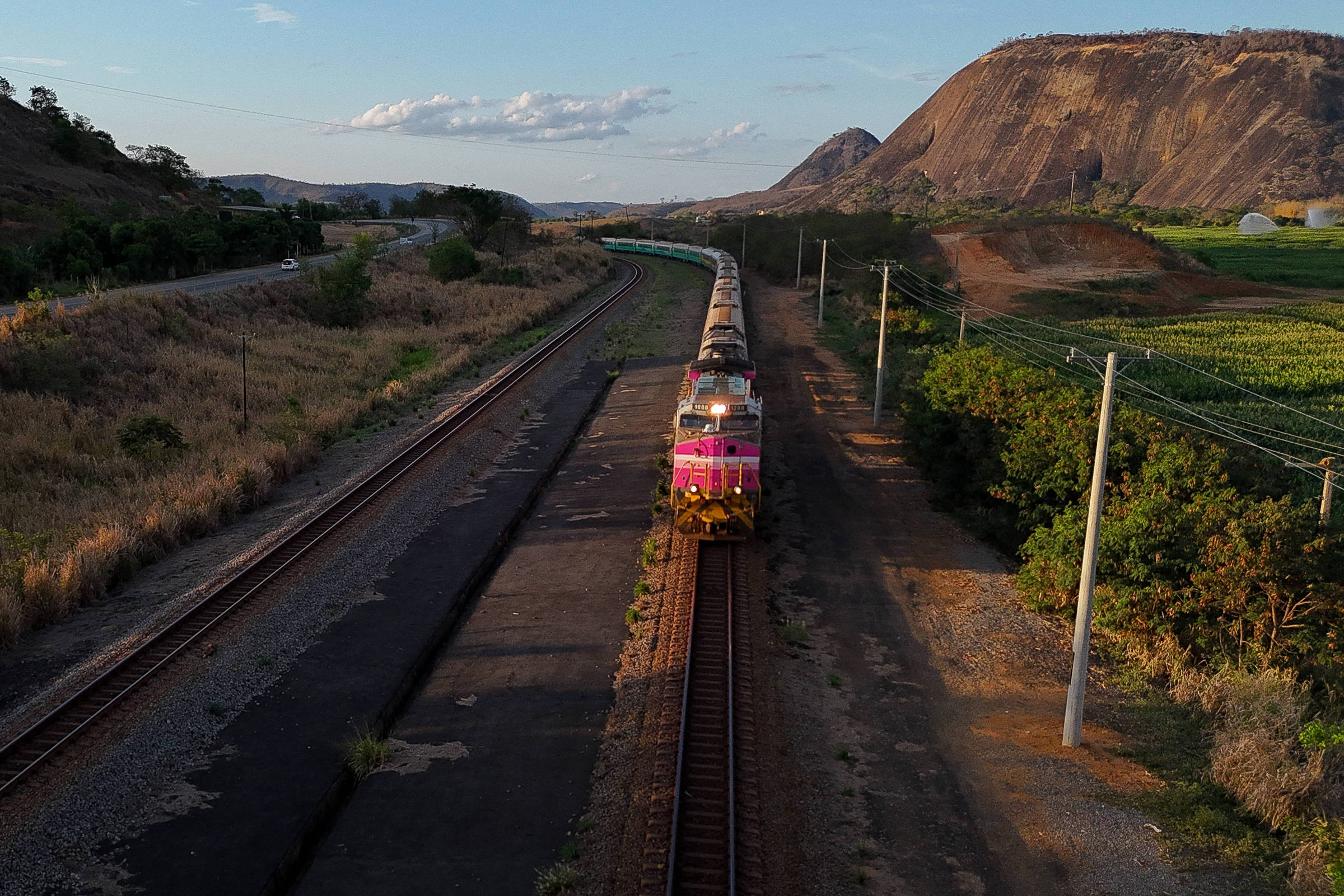 Exigências arqueológicas podem atrasar concessão da EF-118, projeto logístico estratégico entre RJ e ES