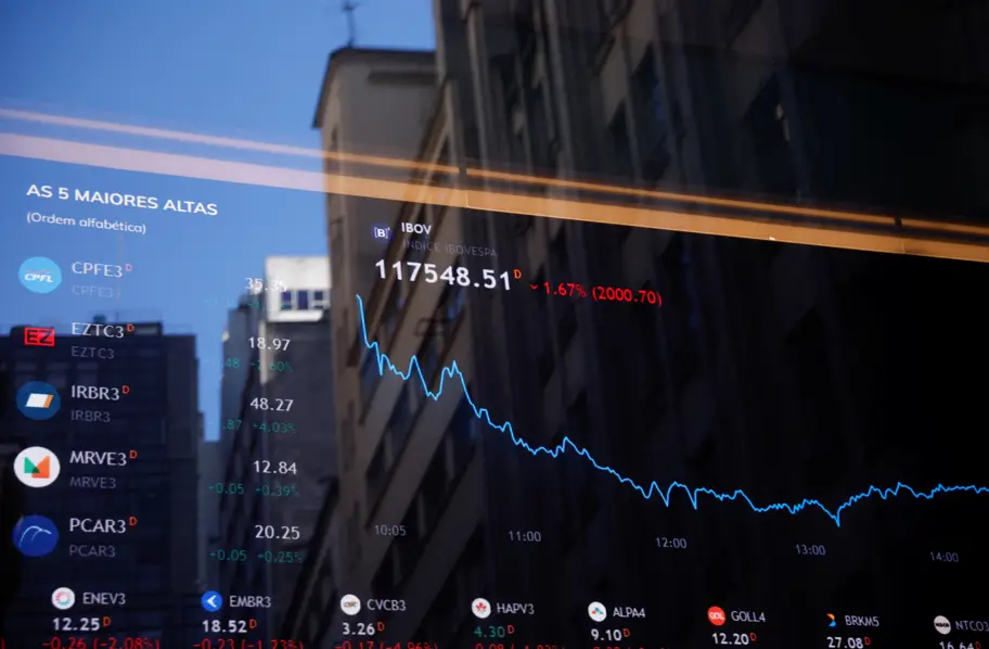 Bolsa barata atrai estrangeiros enquanto dívidas de grandes empresas preocupam gestores