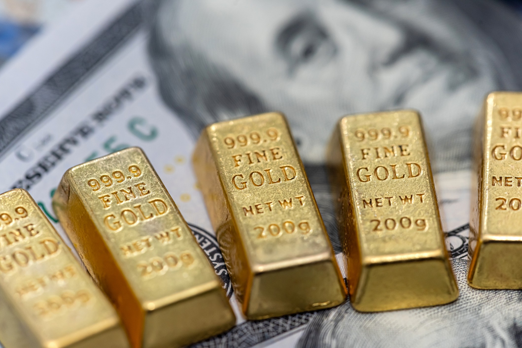 Ouro perde a marca de US$ 4,5 mil em meio a incertezas sobre possível acordo EUA-Irã