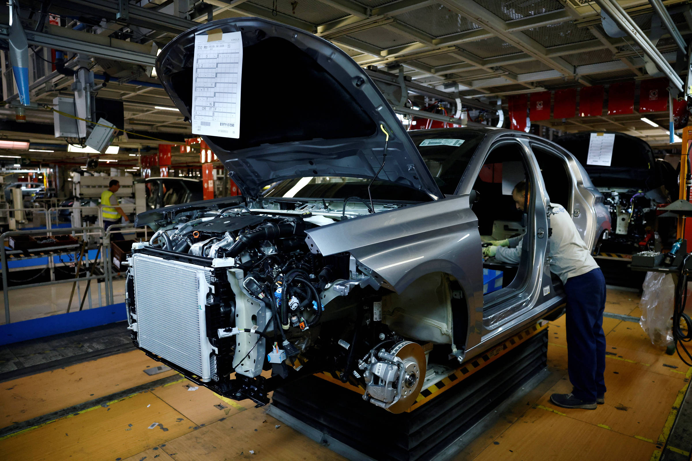 Stellantis destina €1 bi à fábrica de Mulhouse para lançar três modelos elétricos da Peugeot a partir de 2029