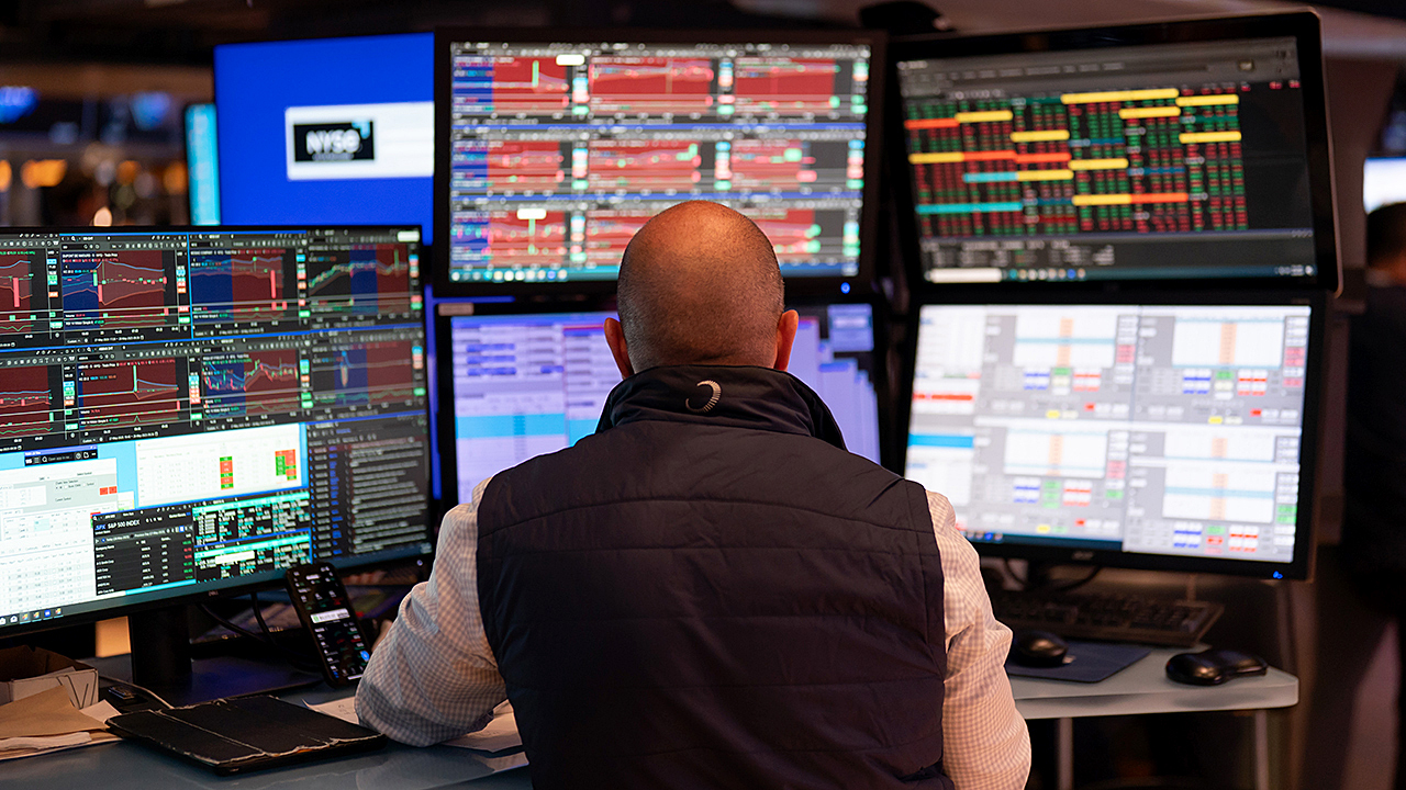 ETFs crescem 30% em um ano e encurtam distância para fundos tradicionais nos EUA