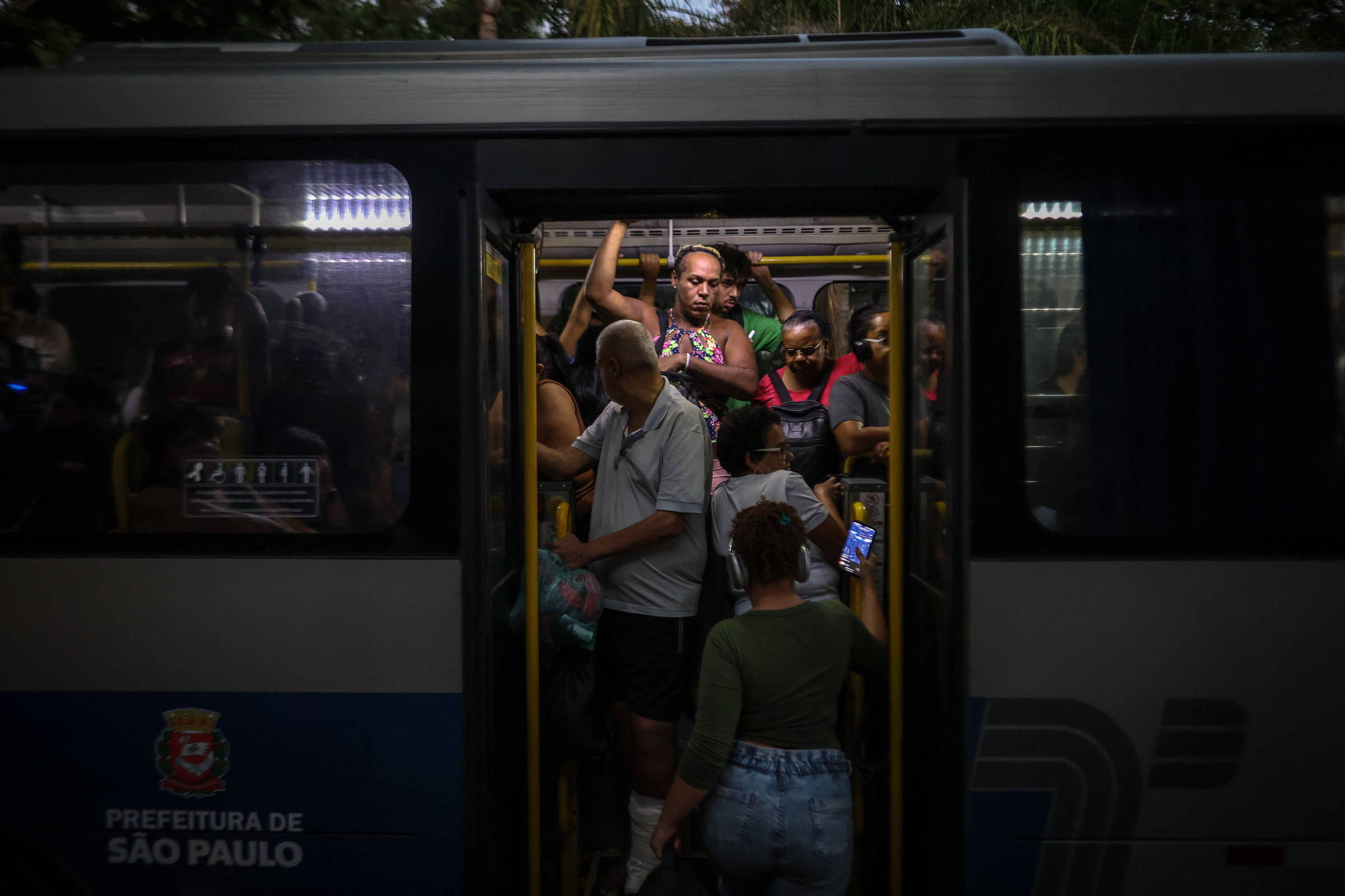 Vetos presidenciais esvaziam novo marco do transporte público e mantêm tarifa como único pilar de financiamento