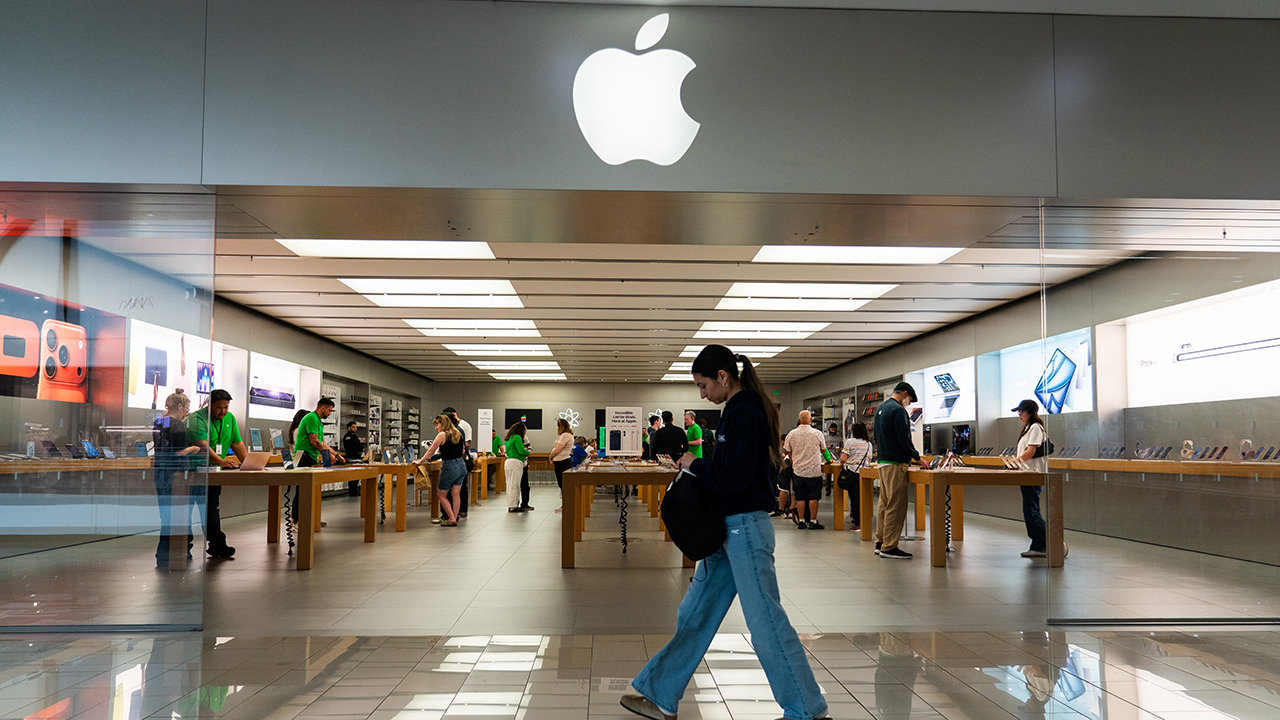 Apple admite que preços mais altos são inevitáveis com disparada no custo de chips