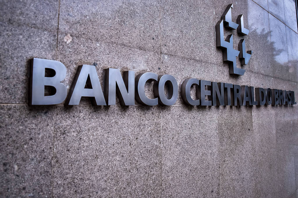 Governo libera 316 vagas para reforçar Banco Central e Receita após crise do Master