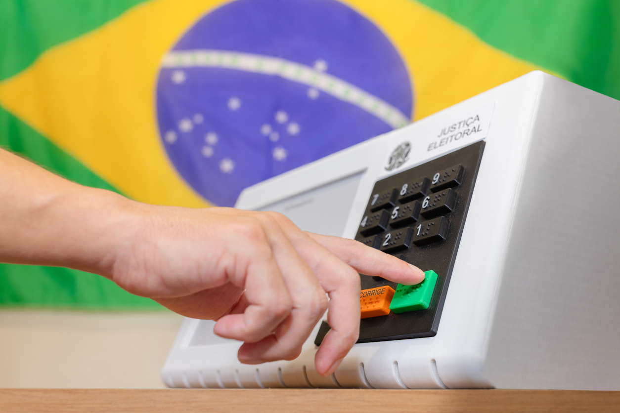 HSBC adota postura defensiva com ativos brasileiros e cita eleições de 2026 como foco de incerteza
