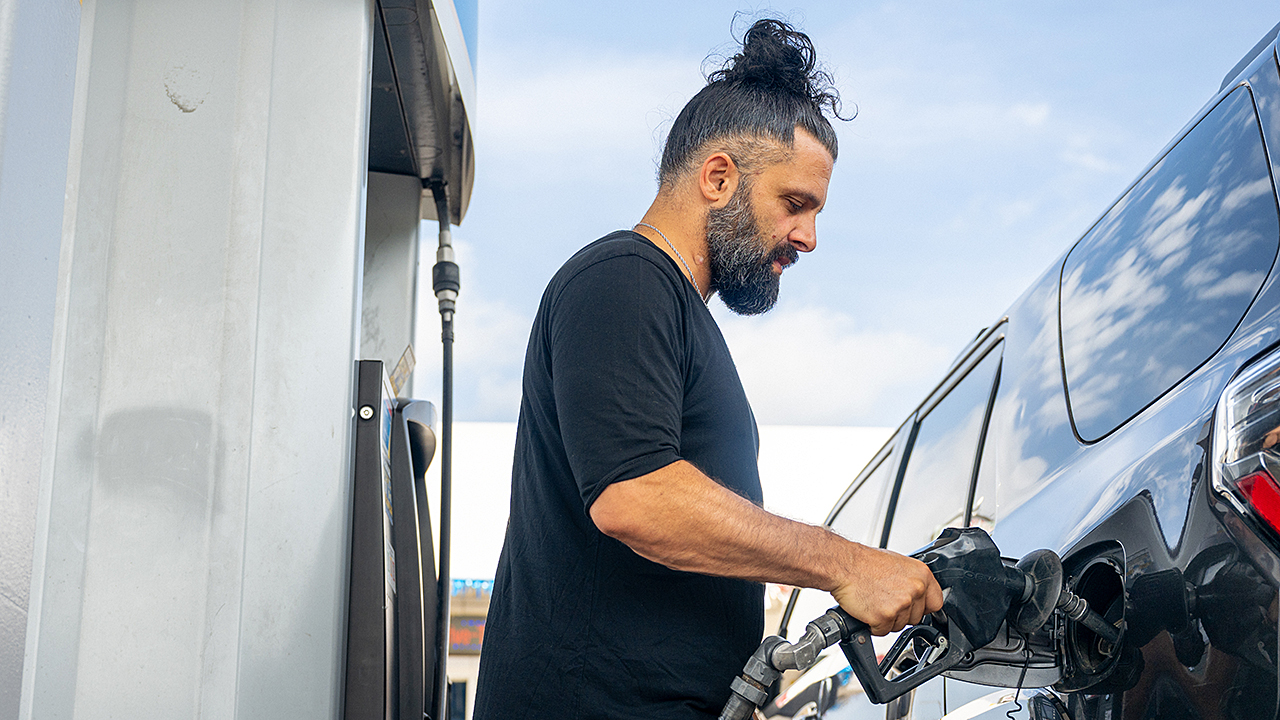 Pressão da Casa Branca sobre postos ganha força após rede reduzir gasolina em US$ 0,50 e puxar preços para baixo