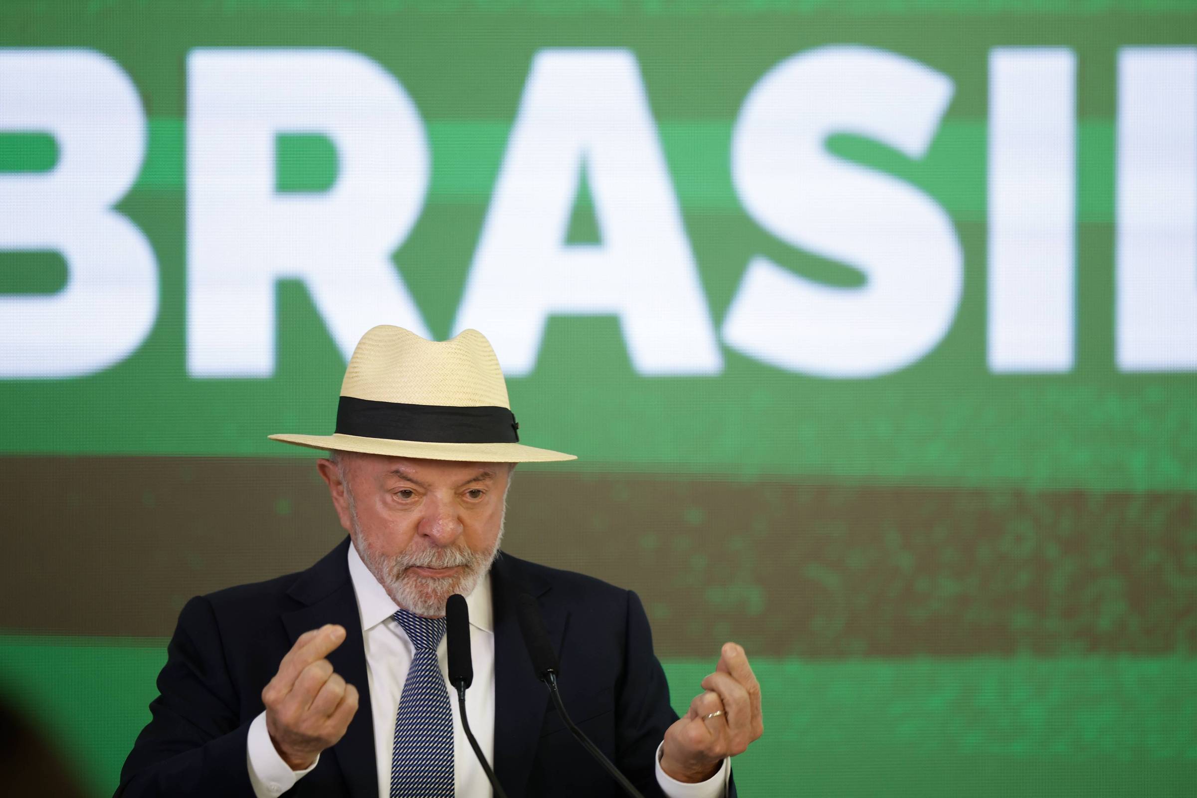 Governo anuncia crédito de R$ 18,5 bi para empresas afetadas por tarifas dos EUA
