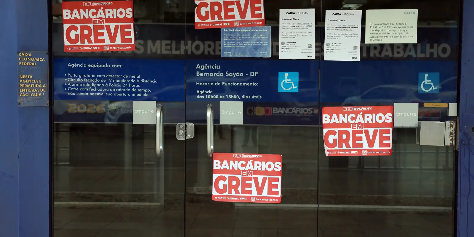 Empregados da Caixa rejeitam proposta final e mantêm greve nacional