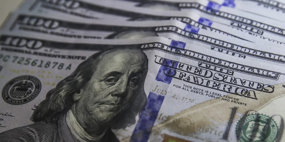 Dólar fecha a R$ 5,174 e cai 0,15% em setembro; Ibovespa ganha 5,03% no mês