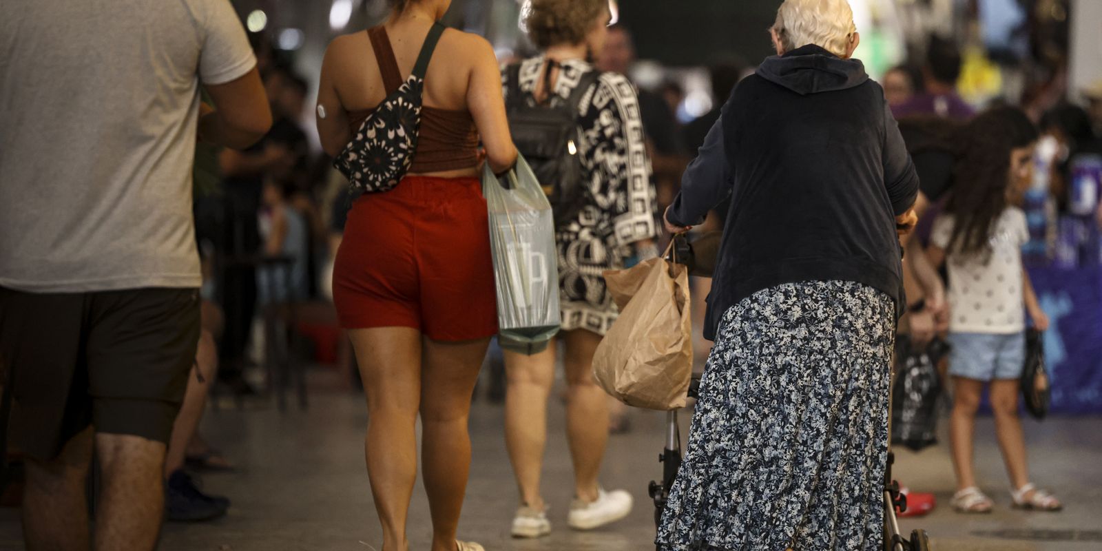Corte de R$ 200 bilhões atingiria gastos sociais, avaliam economistas