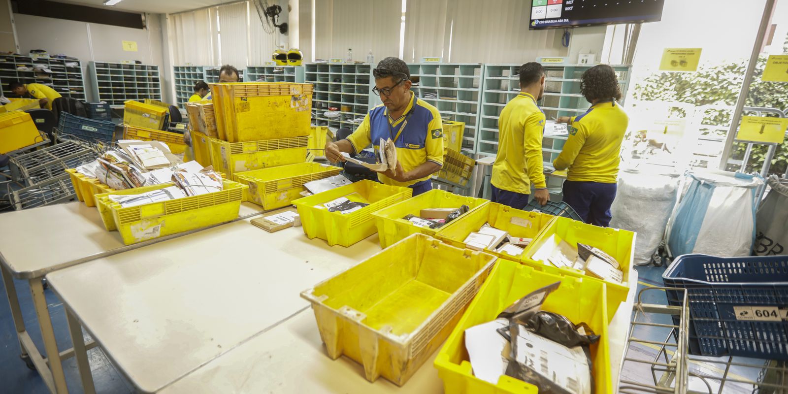 Correios e AliExpress renovam parceria e preveem ações para acelerar entregas
