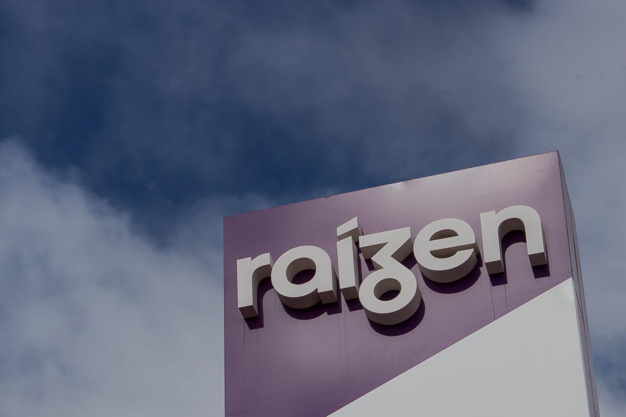 Fitch rebaixa Raízen (RAIZ4) a default restrito após aprovação de plano para dívidas