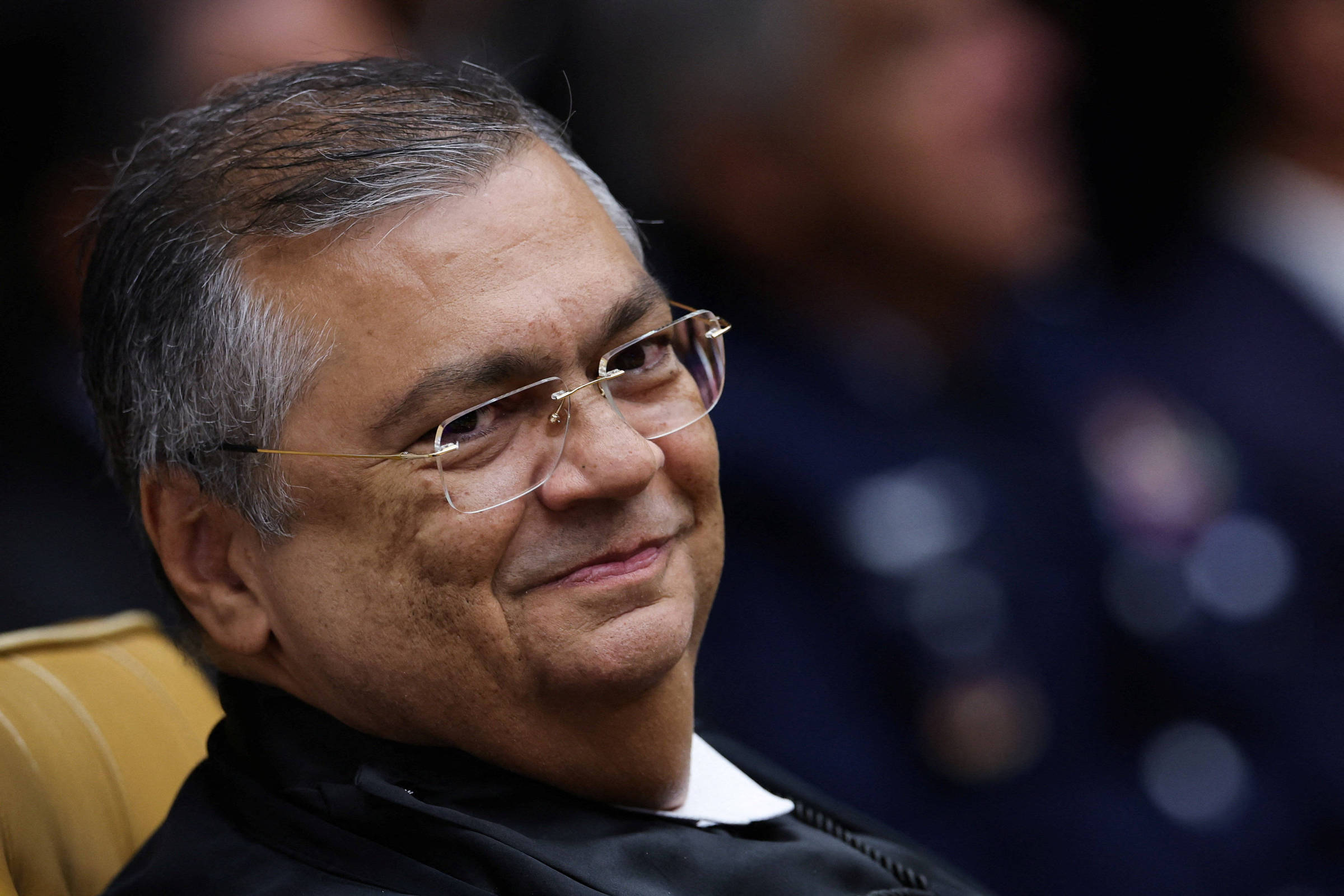 Aposentados e entidades defendem decisão de Flávio Dino contra penduricalhos no Judiciário