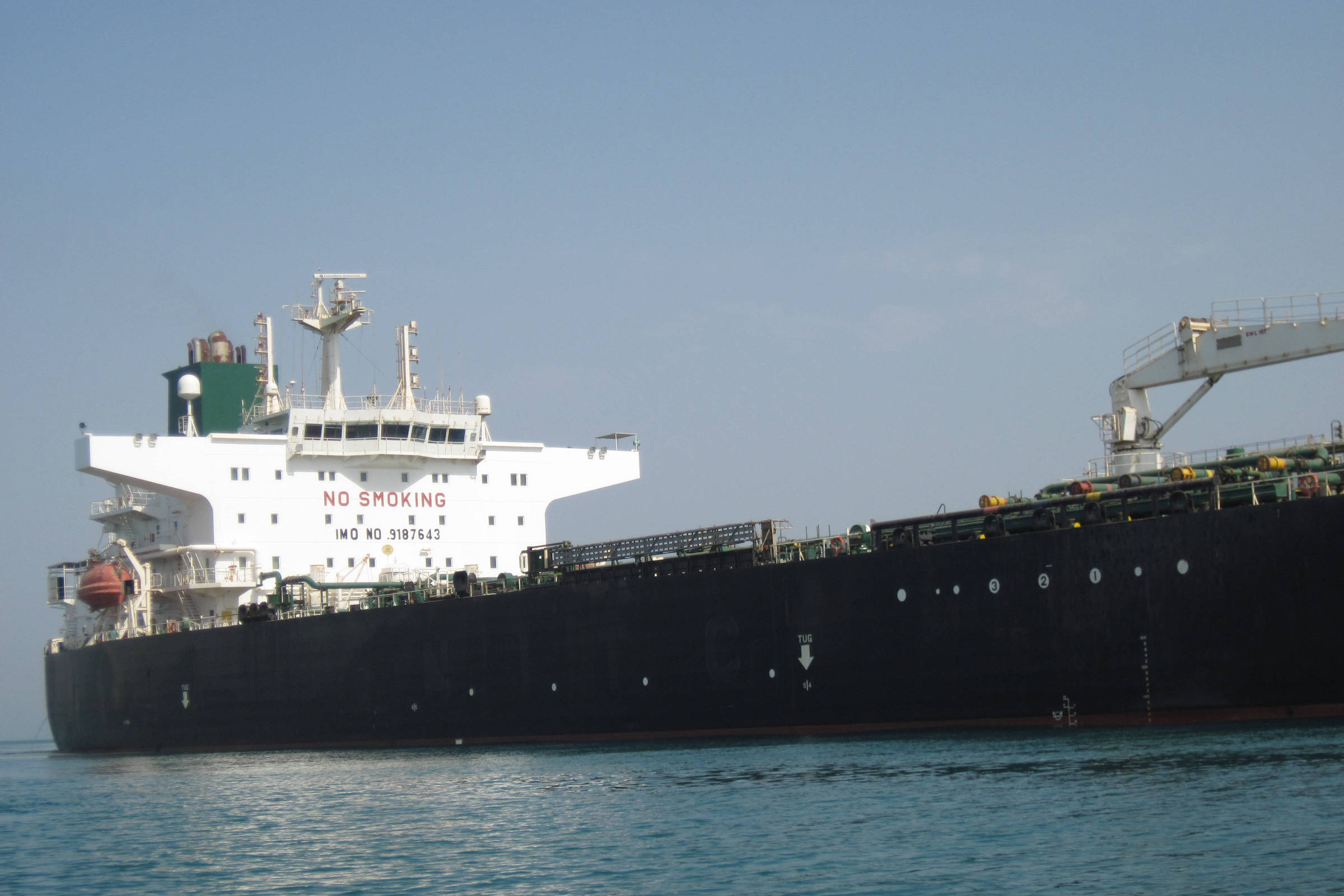 Seguradoras cancelam apólices e elevam em até 50% o seguro de navios no Golfo Pérsico e no Estreito de Ormuz