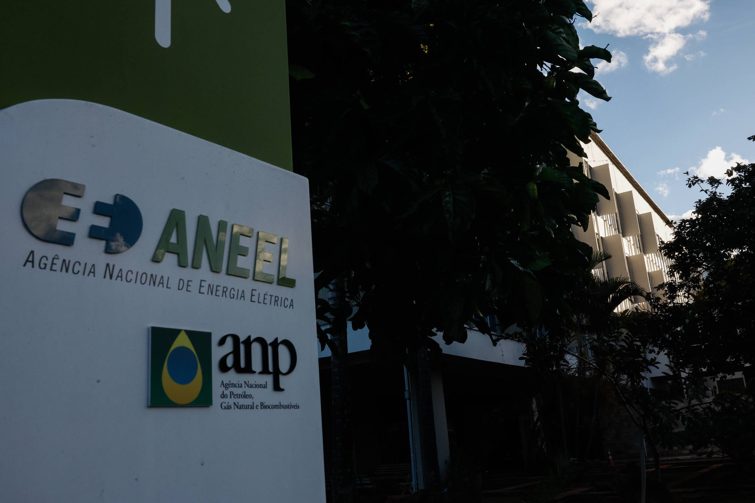 Instituto pede suspensão de leilão de energia da Aneel e prevê impacto de até R$ 510 bilhões
