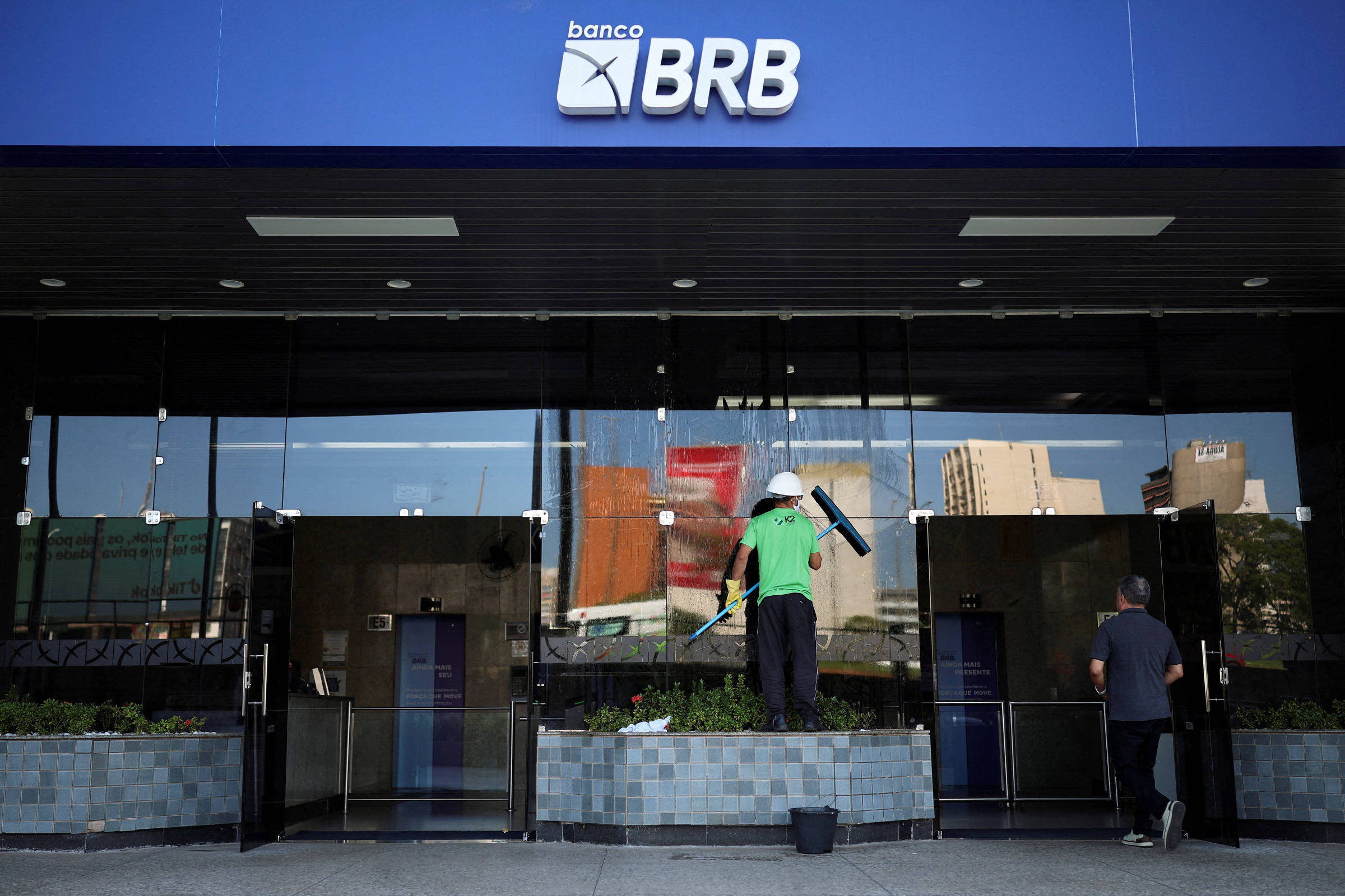 Fazenda descarta federalização do BRB e orienta venda de carteiras com garantia do Tesouro