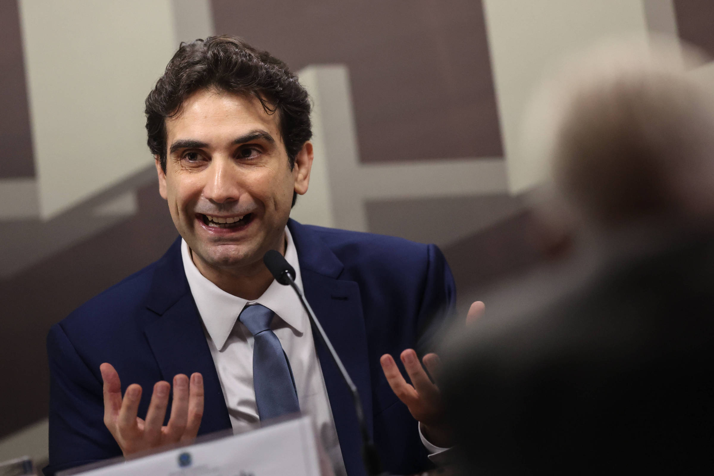Galípolo afirma que reclamação de Vorcaro a Lula sobre perseguição no mercado bancário era infundada