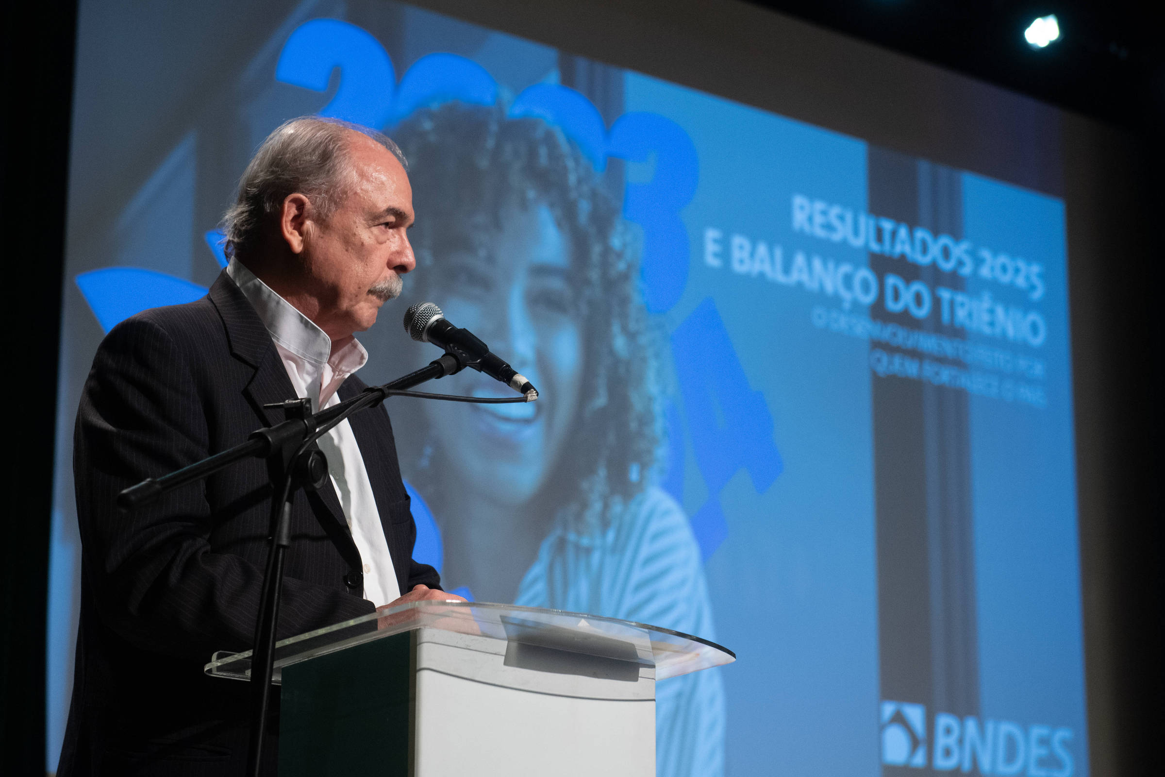 BNDES registra liquidez 20 vezes superior ao mínimo exigido pelo CMN