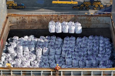 Bloqueio de fertilizantes em Hormuz ameaça lançar 45 milhões na fome, alerta ONU