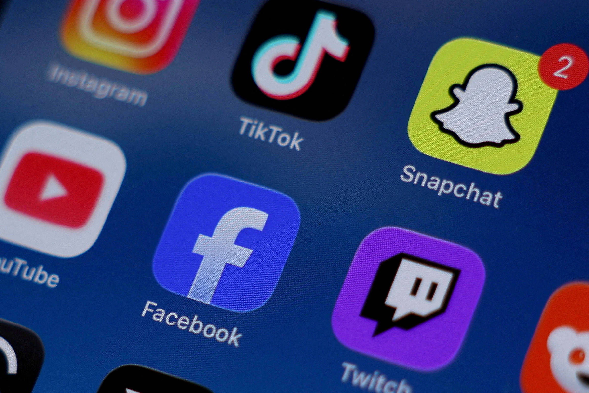 Pressão regulatória sobre redes sociais aumenta e acende alerta para investidores de tecnologia