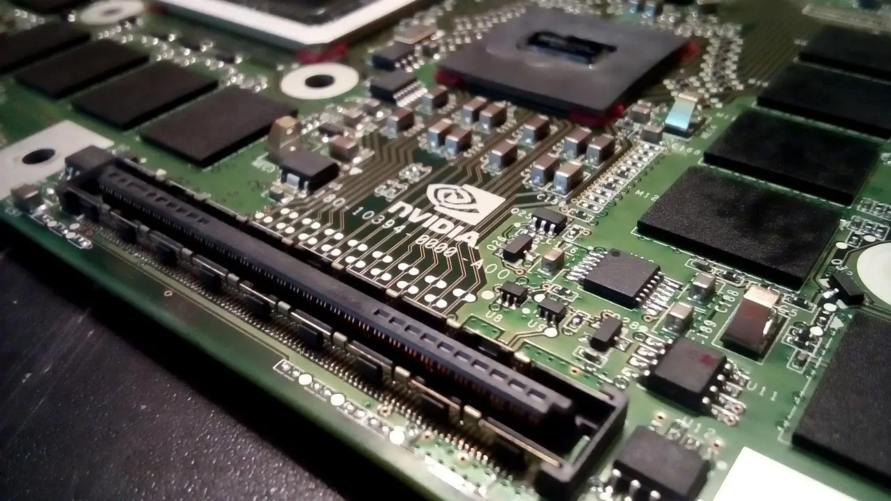 Rally da Nvidia reacende foco global em tecnologia e deixa Brasil fora do centro do tabuleiro