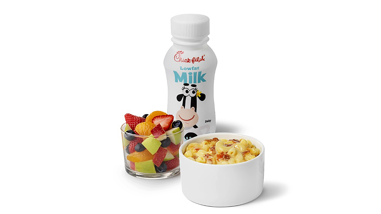 Chick-fil-A troca o frango pelo mac and cheese e mira o bolso das famílias norte-americanas