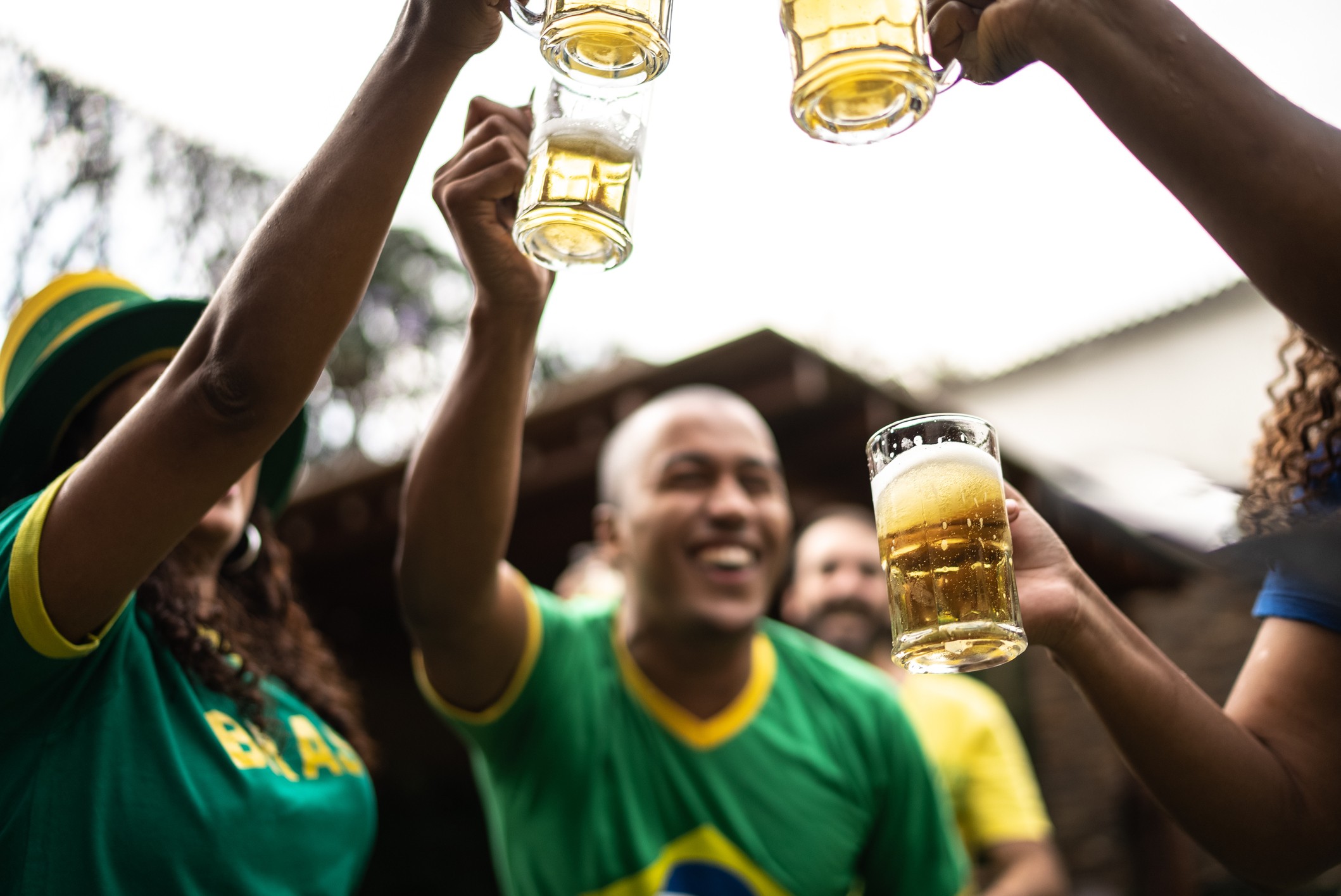 Copa do Mundo aquece supermercados, delivery e transporte antes mesmo do primeiro chute