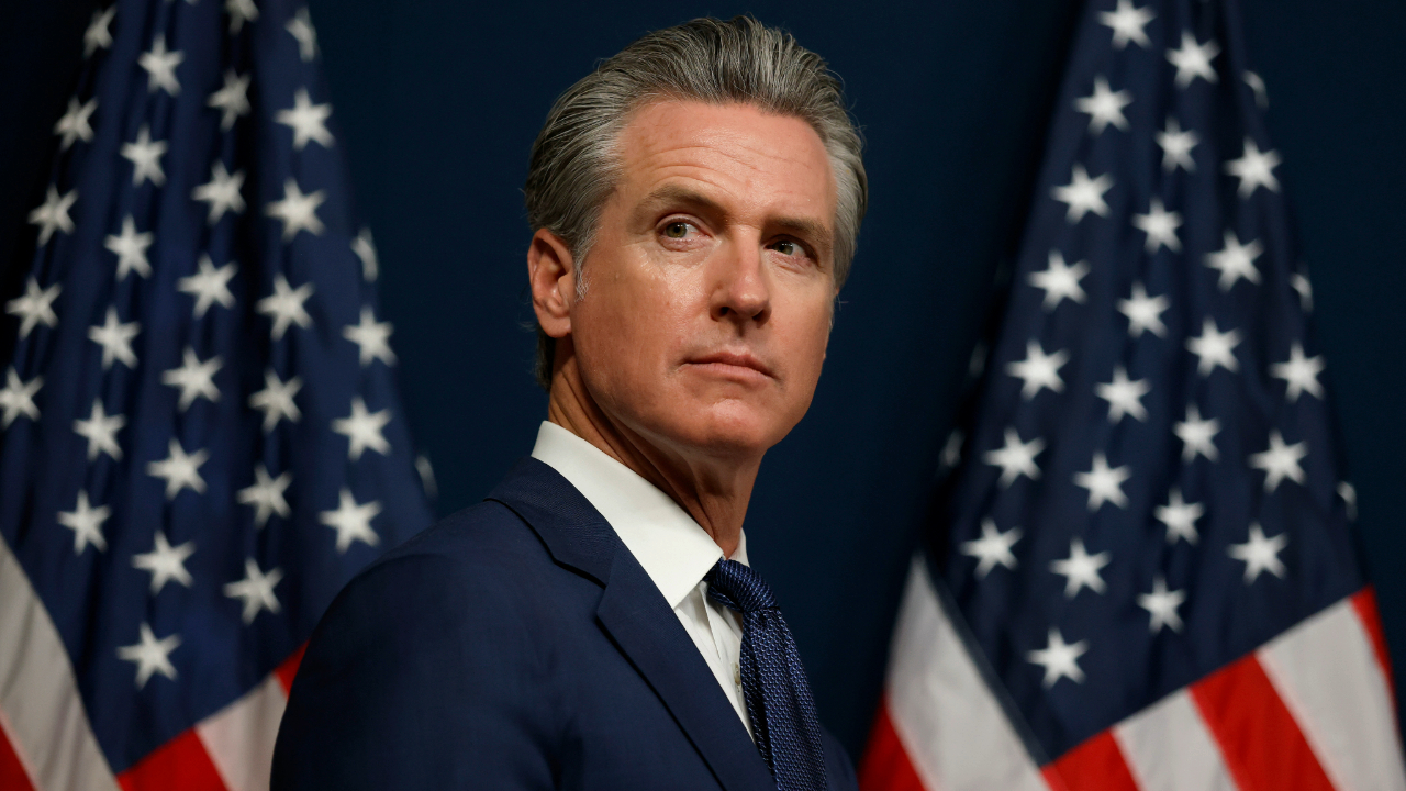 Investigação do DoJ sobre finanças de Gavin Newsom reacende alerta para risco político nos EUA