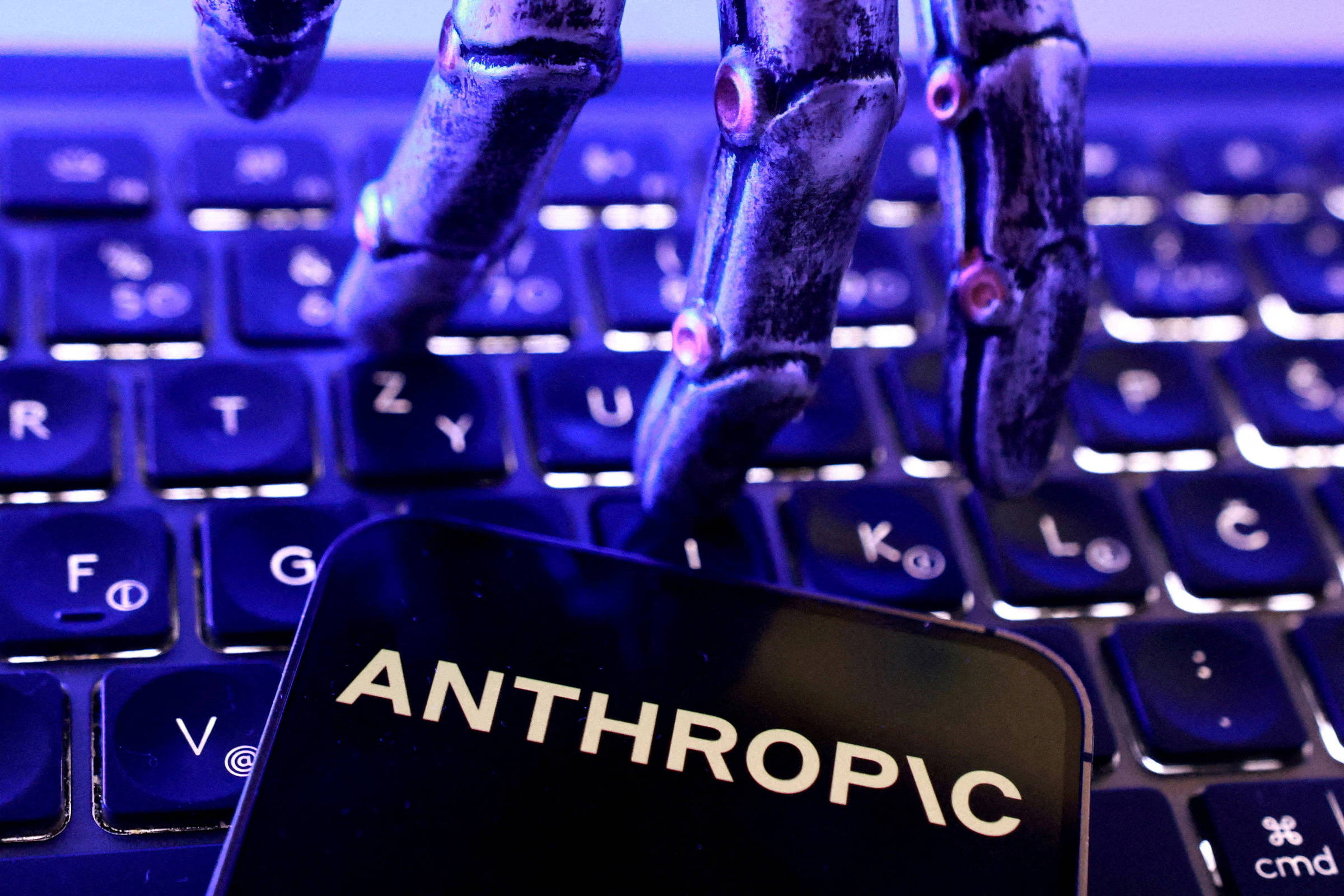 Governo Trump libera modelo avançado de IA da Anthropic para grupo restrito e reaquece debate regulatório