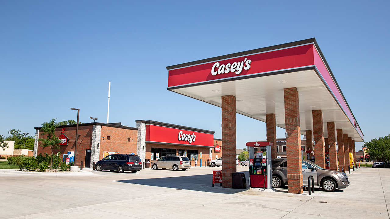 Casey’s planeja abrir 400 novas lojas nos EUA e reforça aposta em alimentos prontos