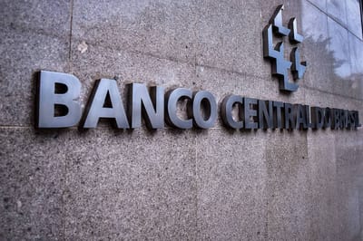Inadimplência no consignado privado encosta em 8% e reacende alerta sobre crédito ao trabalhador
