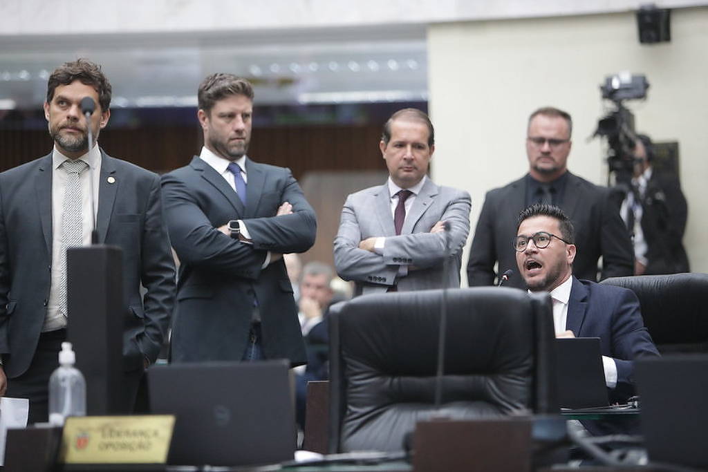 Suposto uso de “prompt injection” no TCE-PR liga sinal de alerta sobre governança digital e contratos de IA