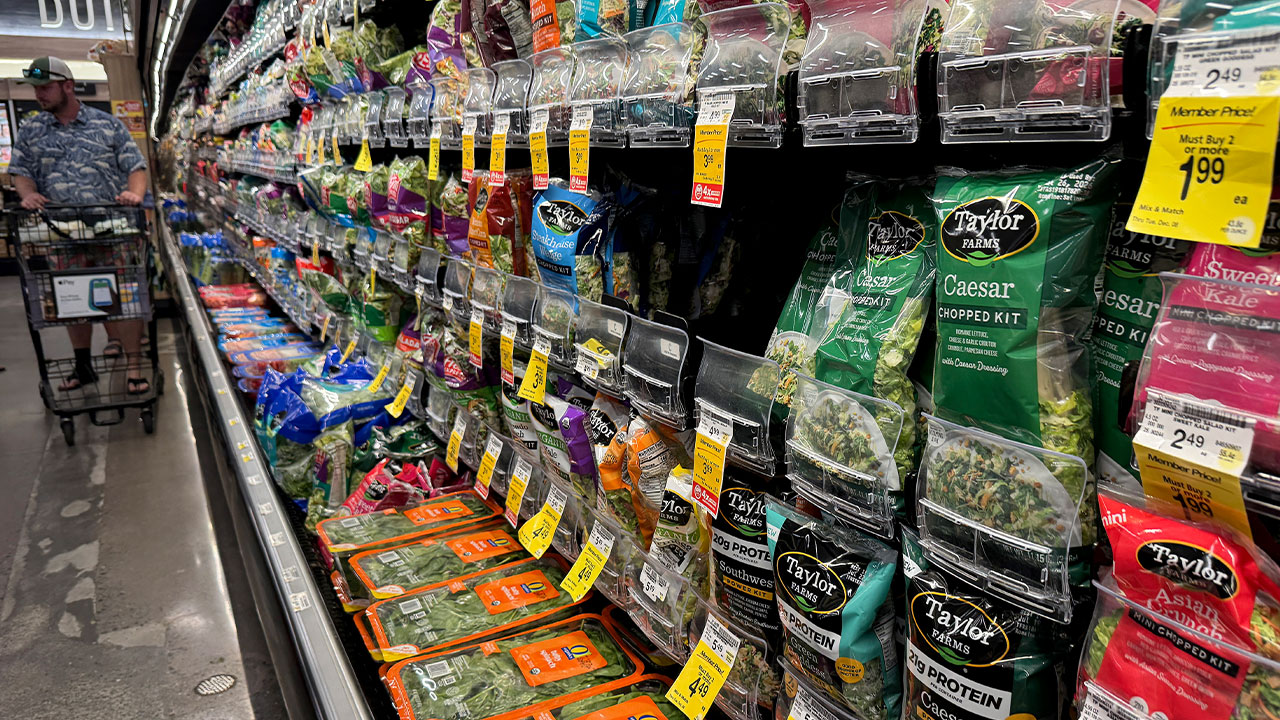 Possível recall de alface nos EUA coloca Taylor Farms sob pressão e liga alerta para investidores do setor de alimentos