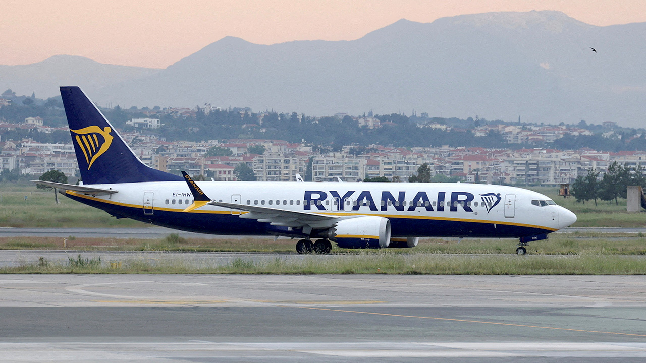 Incidente em Boeing 737 da Ryanair acende alerta sobre custos de segurança e impacto nas ações