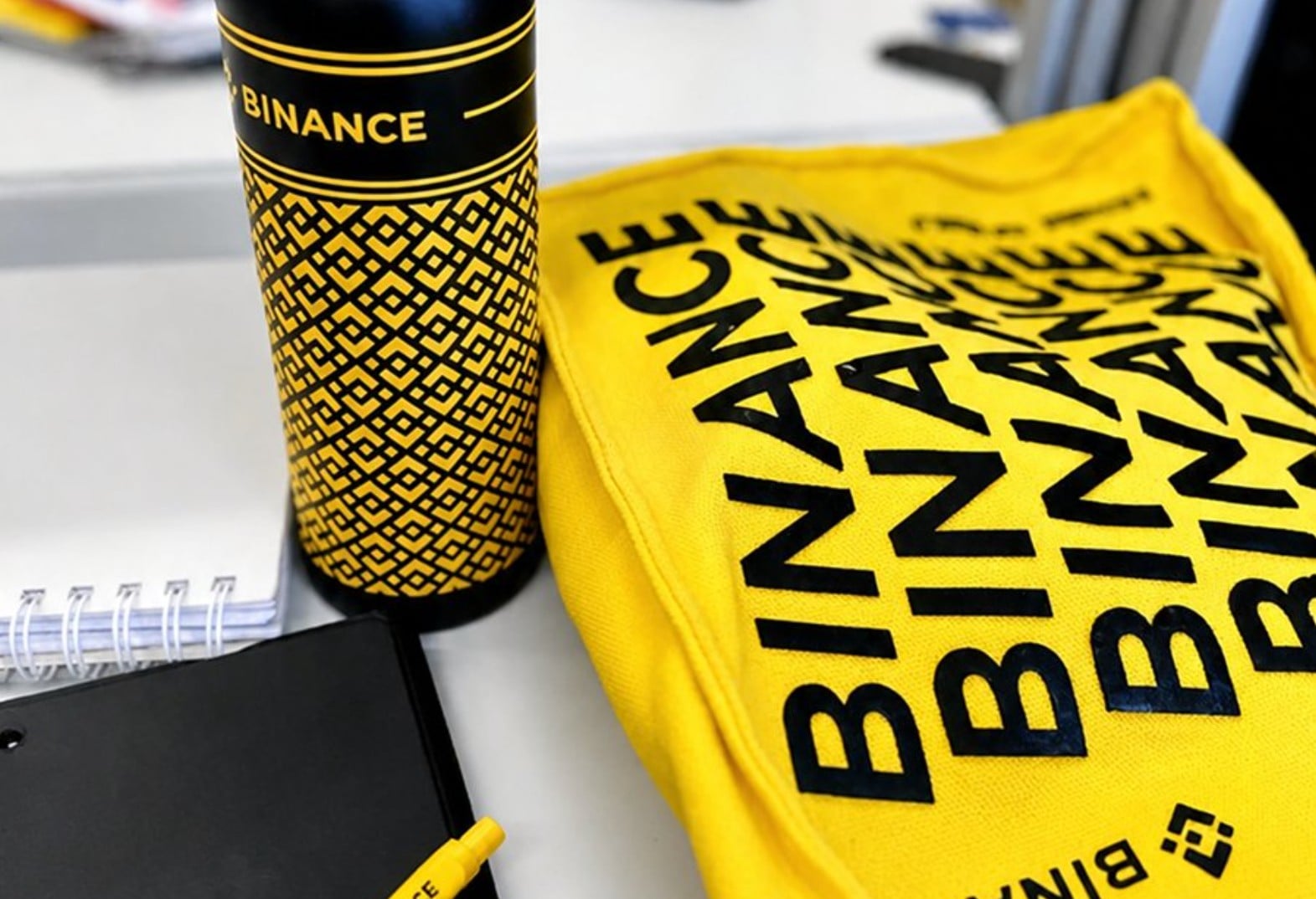 Binance anuncia remoção de três criptomoedas e sete pares de negociação